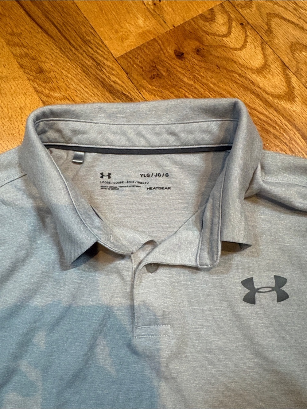 • Under Armour • - Picture 2 of 3